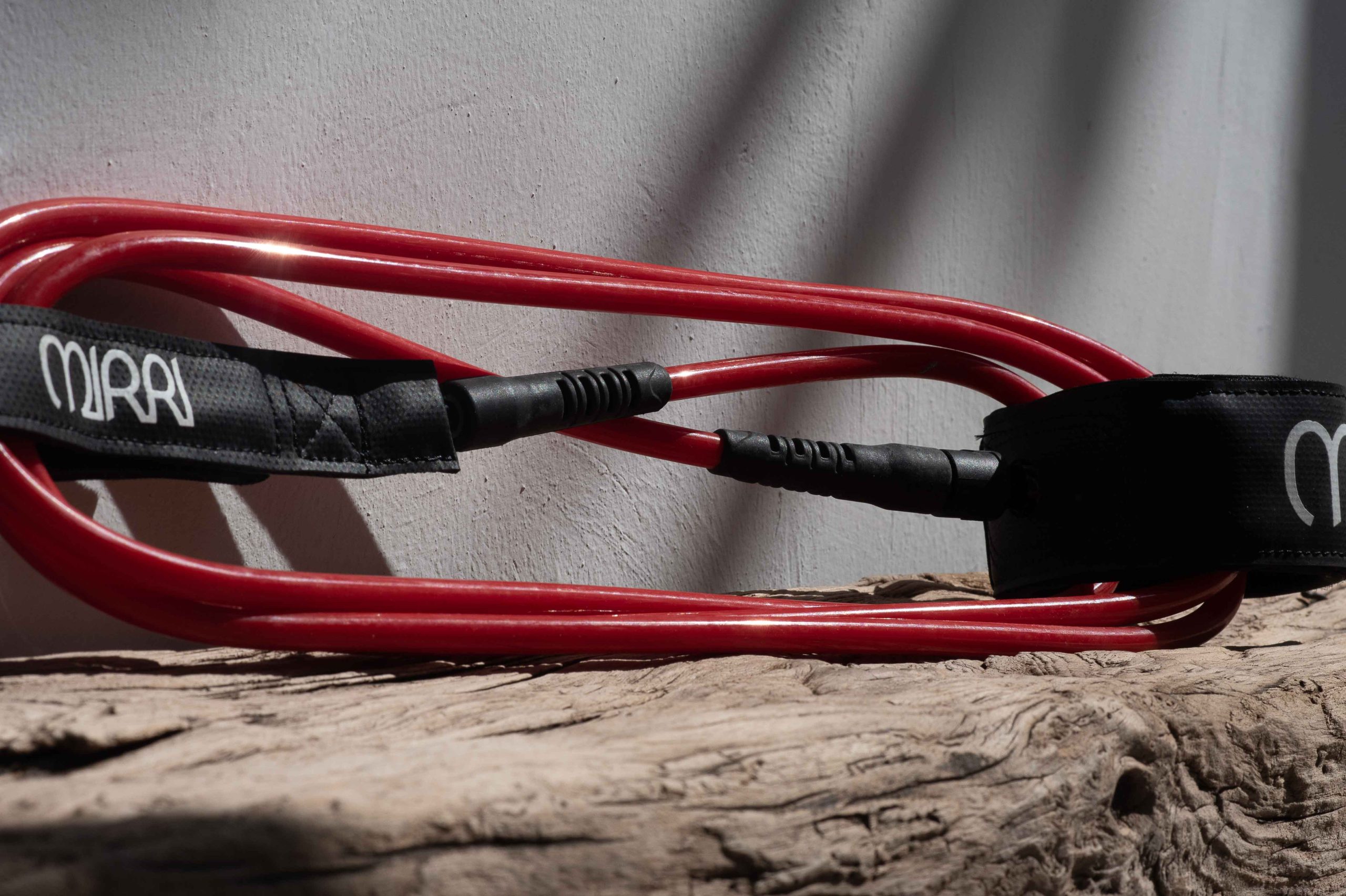 leashe merah 5.5ft/6mm dari mirri surf legrope murah di bali